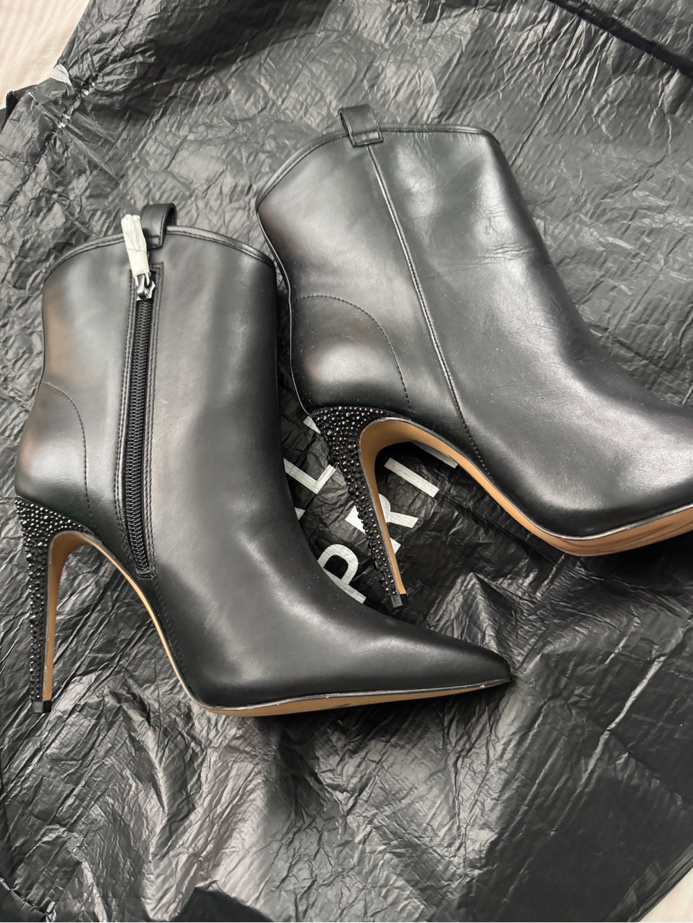 Sam Edelman Women’s Black Leather Pointed Toe Stiletto Ankle Boots